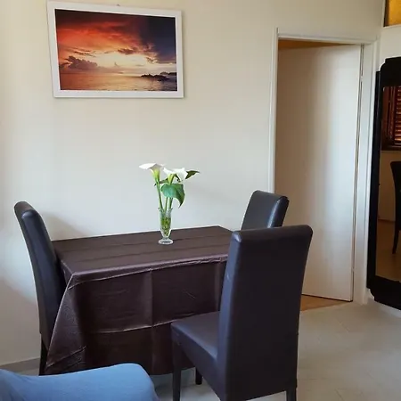 Tony Apartment *